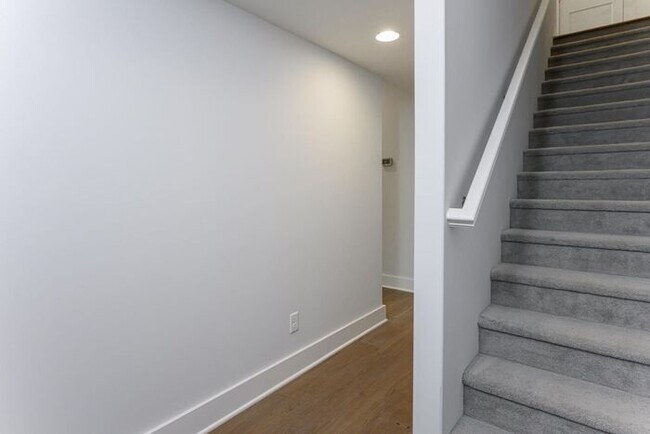 Building Photo - New Construction Rental-Asheville!