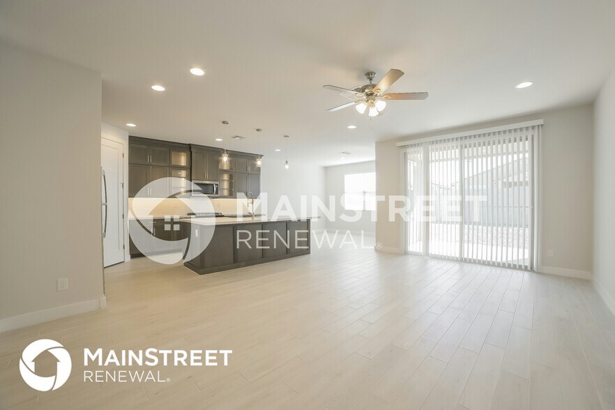 Building Photo - 6907 W Allen St