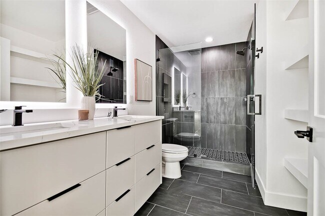 Building Photo - 210 NW 9th St