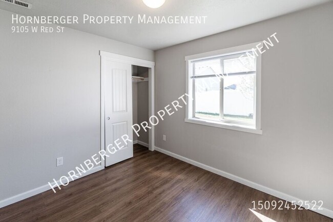 Building Photo - 9105 W Red St