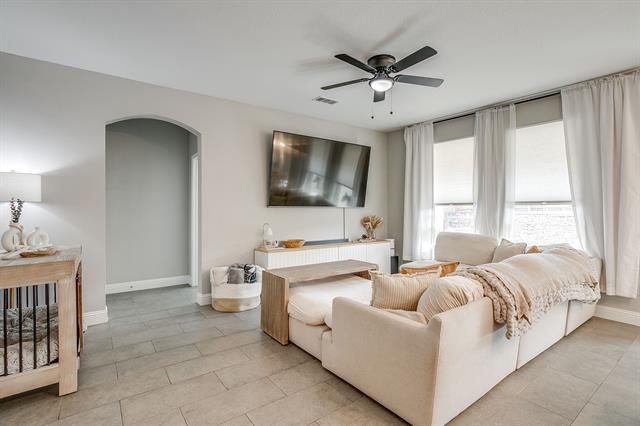 Building Photo - 5617 Kilpatrick Ave