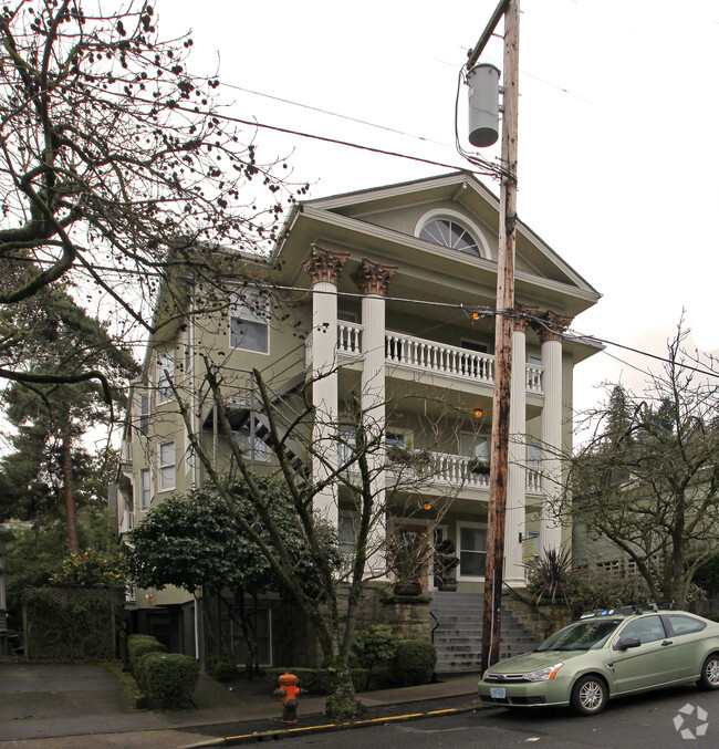 Building Photo - The Clifton Apartments
