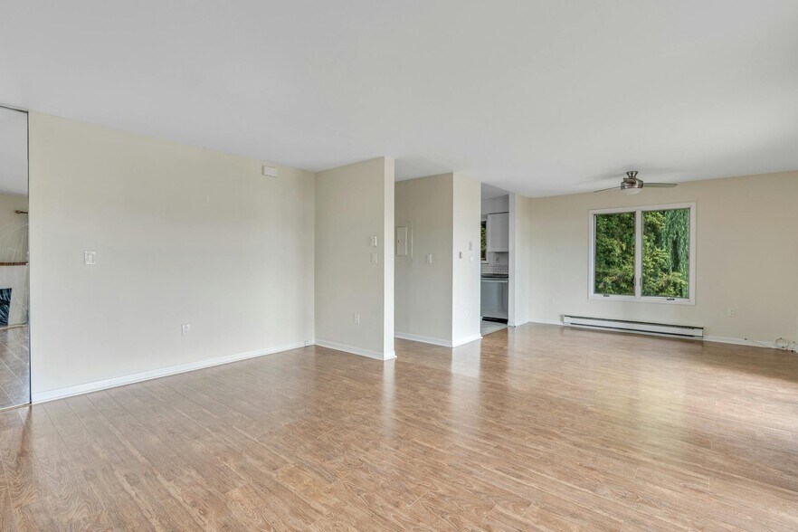 Building Photo - 156 Undercliff Ave