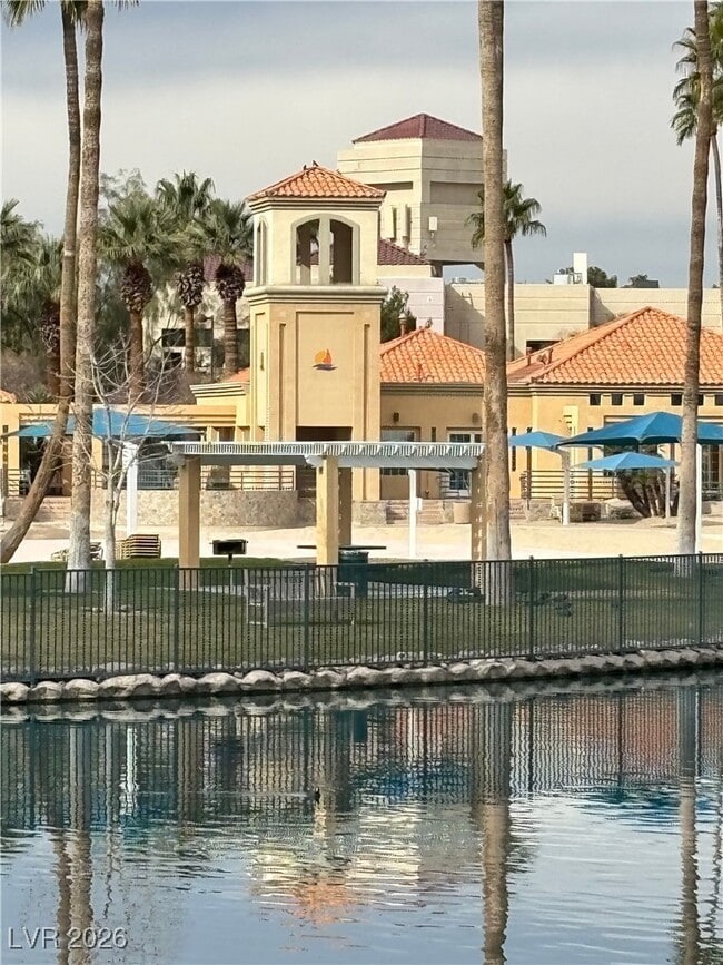 Building Photo - 2408 Moon Shore Dr