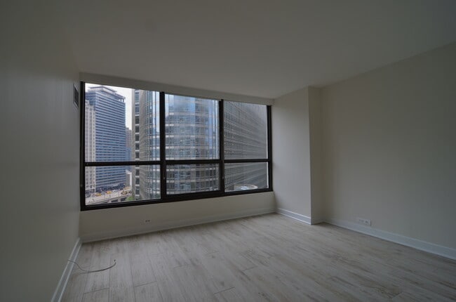 Building Photo - 405 N Wabash Ave