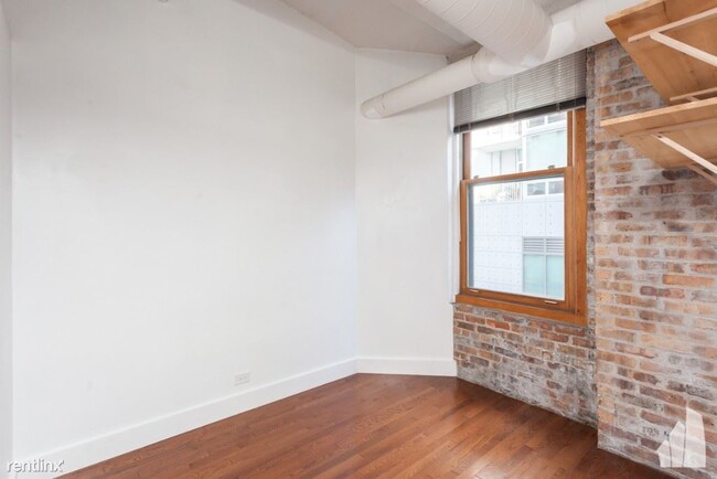 Building Photo - 2 br, 1 bath Condo - 801 S Wells St