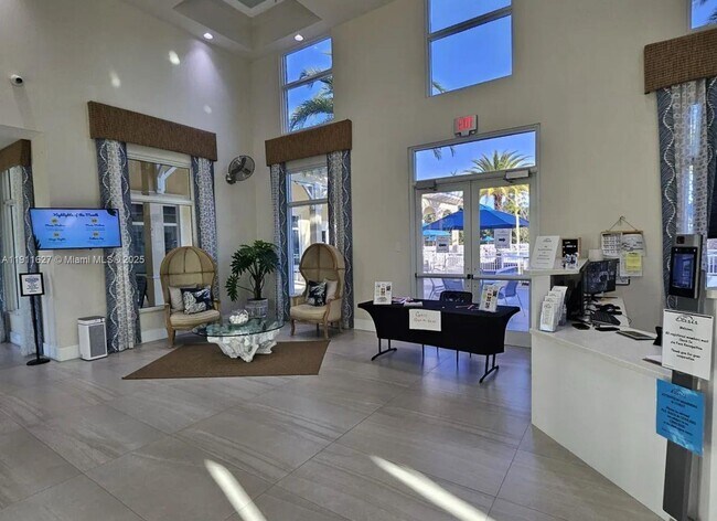 Building Photo - 364 NE 25th Pl