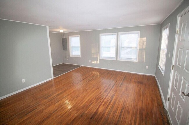 Building Photo - 1507 W Worley St