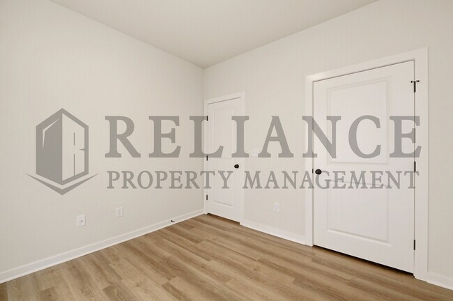 Building Photo - 157 N Gowen St