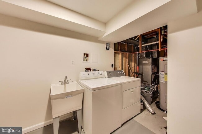 Building Photo - 20488 Summersong Ln