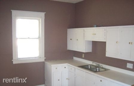 Building Photo - 3 br, 1 bath House - 1885 N Grant Ave