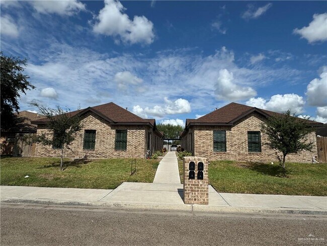 Primary Photo - 11 Villa Linda Ave