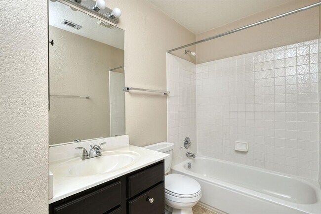Building Photo - 11412 Kingsgate Dr