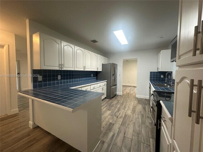 Building Photo - 27850 SW 164th Ct