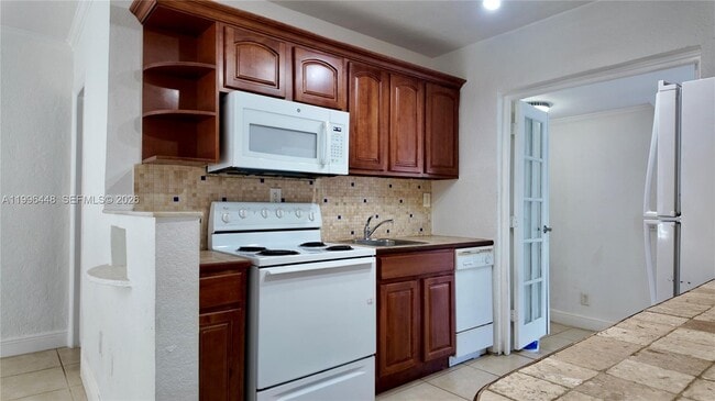 Building Photo - 1021 N Victoria Park Rd