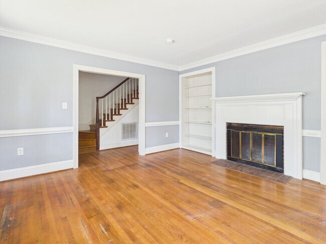 Building Photo - 2253 Brookwood Rd