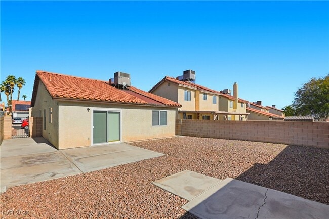 Building Photo - 6725 Reggie Cir