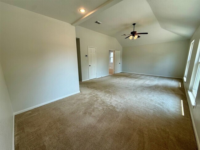 Building Photo - 6931 Echo Pines Dr