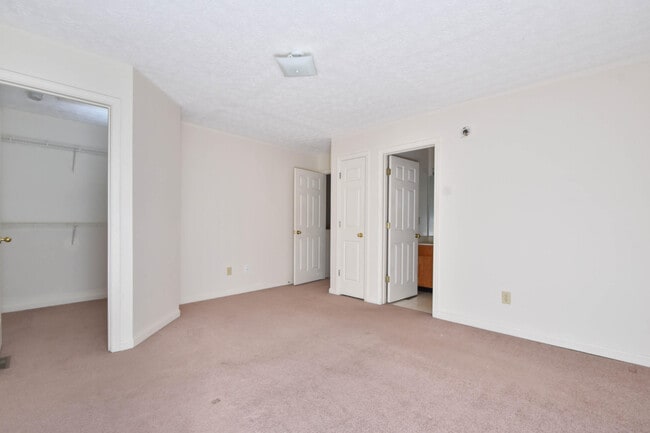 Building Photo - 537 Deaton Pl