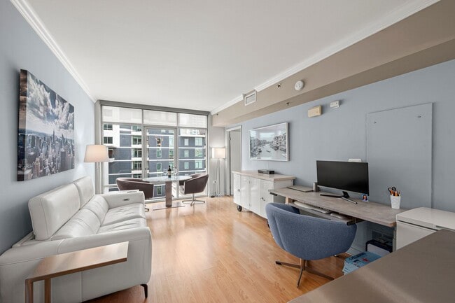 Building Photo - Great Acqua Vista Home with Harbor Views