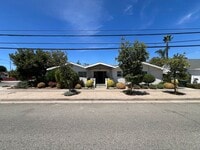 Building Photo - Fabulous 4 Bed 2 Bath One Story Craftsman ...