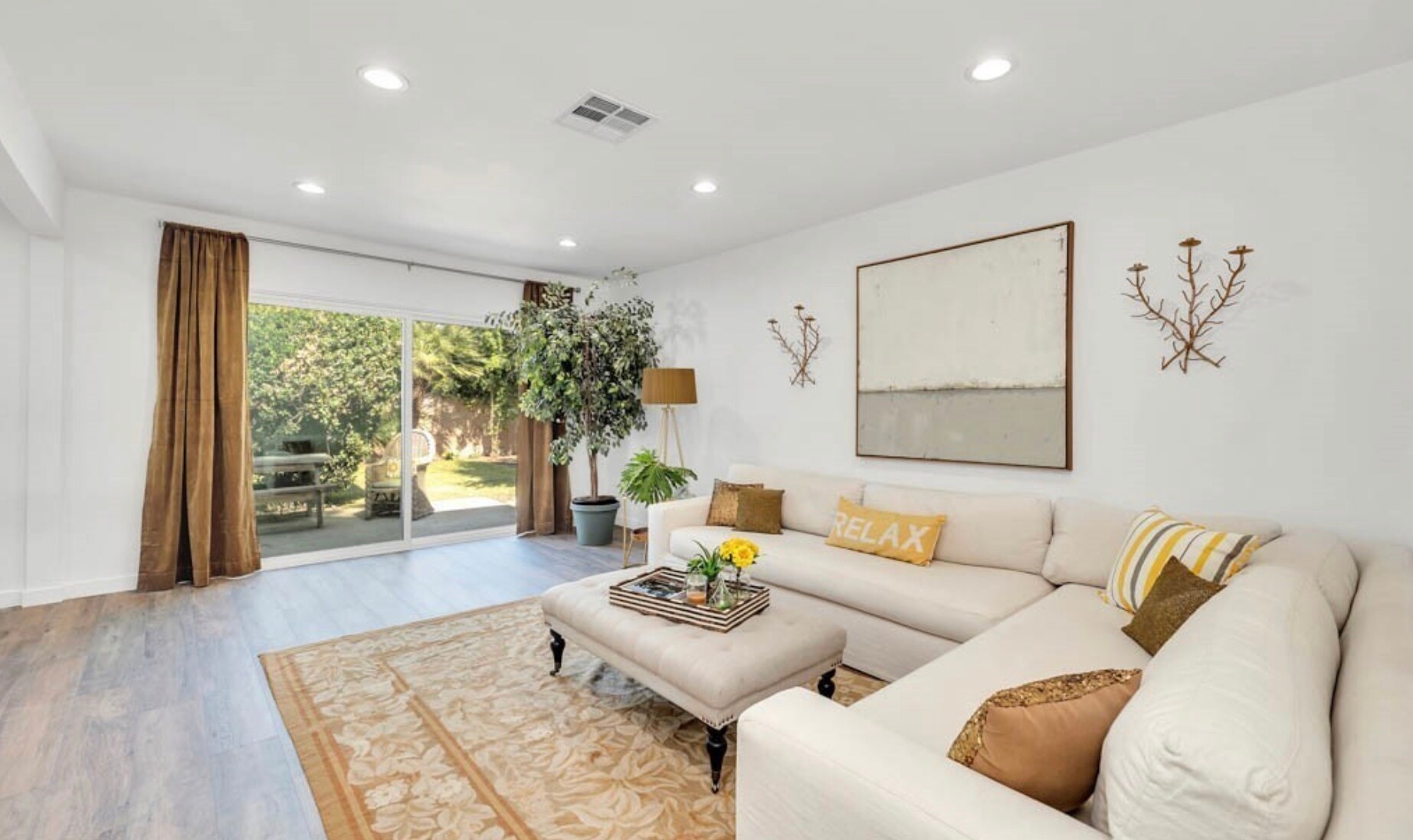 Shared living room - 6822 Ethel Ave
