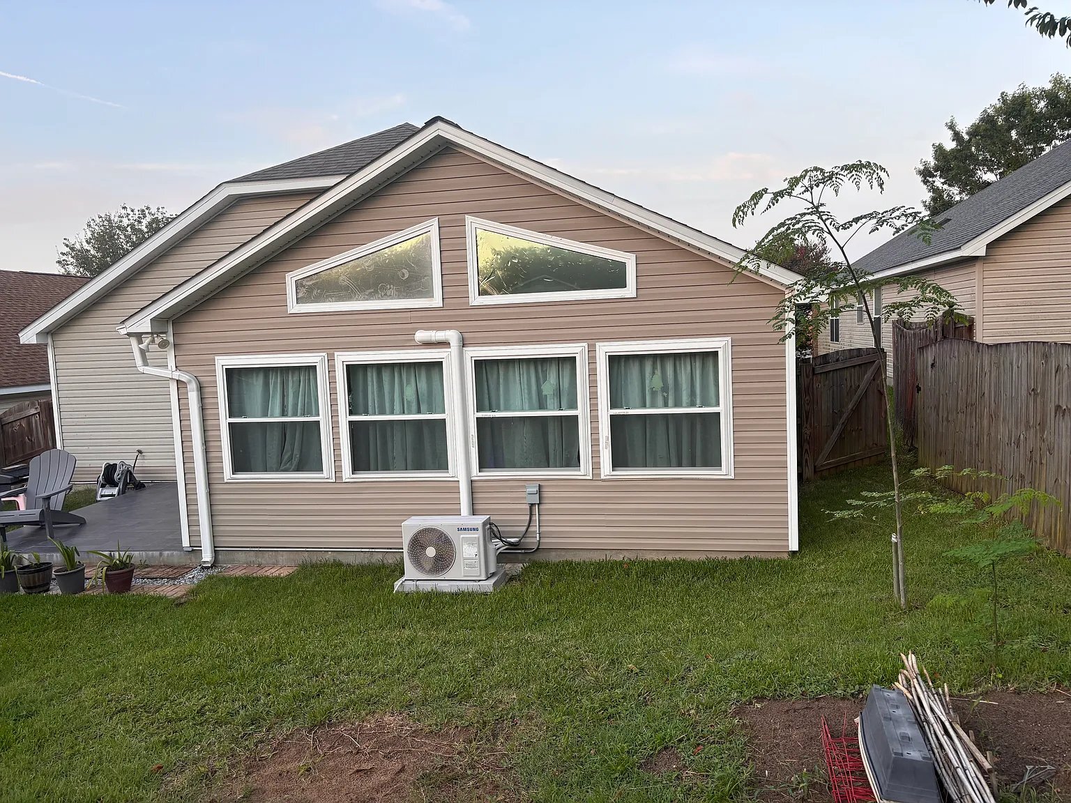 Building Photo - 1114 High Meadow Dr