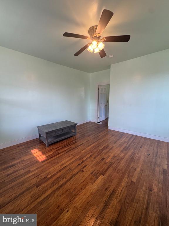 Building Photo - 332 E Broadway