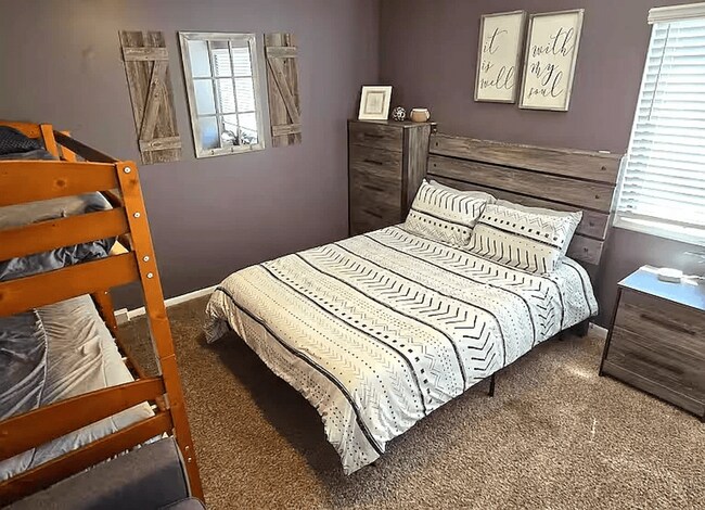 Building Photo - Spacious 4-Bed Westside Home