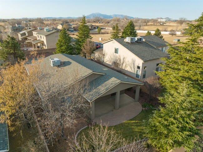 Building Photo - 4 bedroom 2 bath home in Highlands Ranch n...