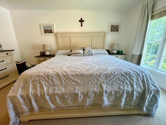 Building Photo - Stunning 3-Bedroom Townhome with 1-Car Gar...