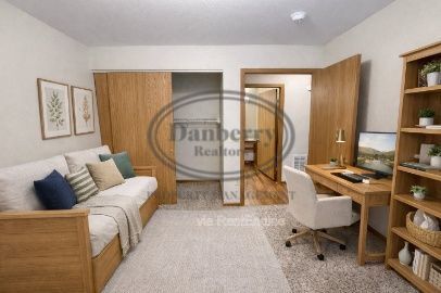 Building Photo - 1728 W Market St