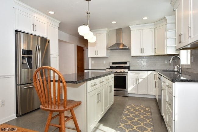 Building Photo - 49 Fayson Lakes Rd