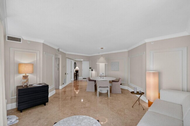 Building Photo - 701 Brickell Key Blvd