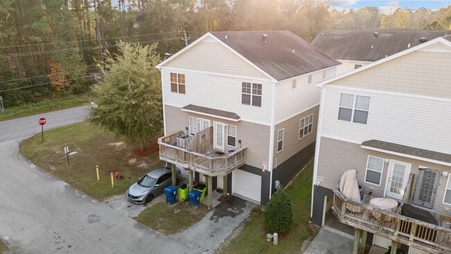 Building Photo - 504 Sea Knight Ln