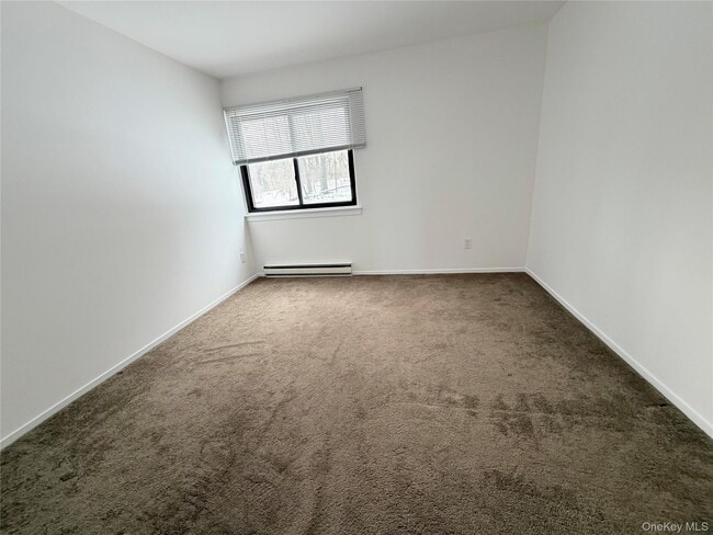 Building Photo - 1203 Village Dr