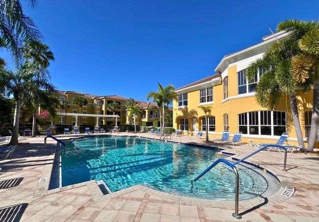 Building Photo - 5060 Fairways Cir