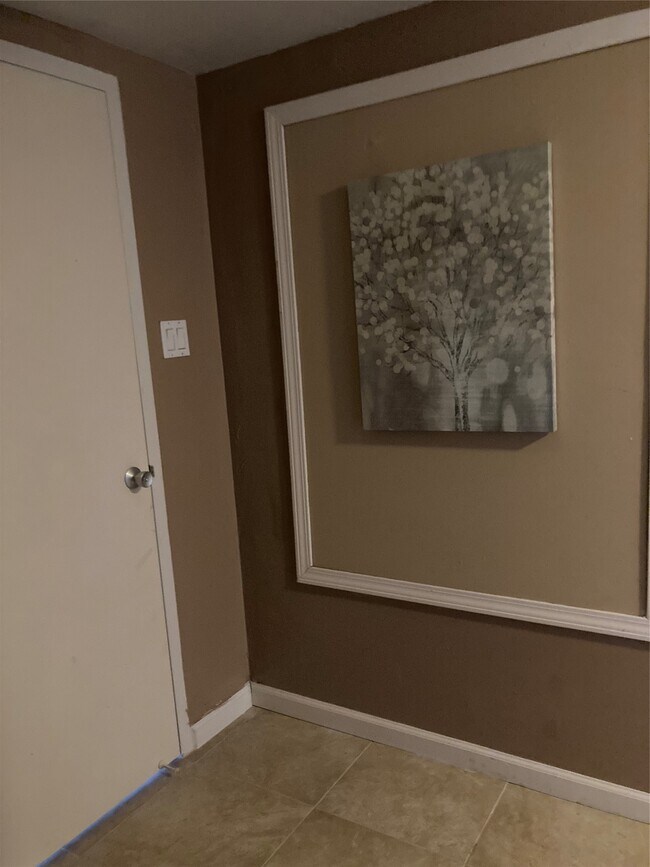 Building Photo - 7520 Hornwood Dr