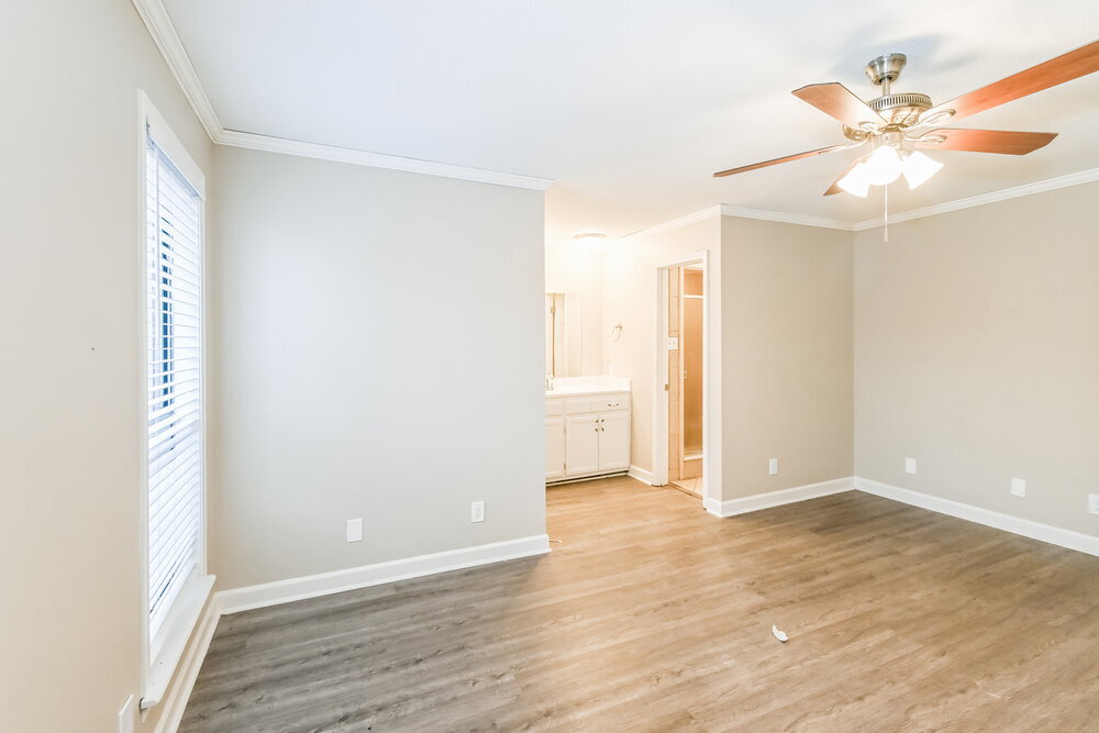 Building Photo - 5481 Raleigh Lagrange Rd