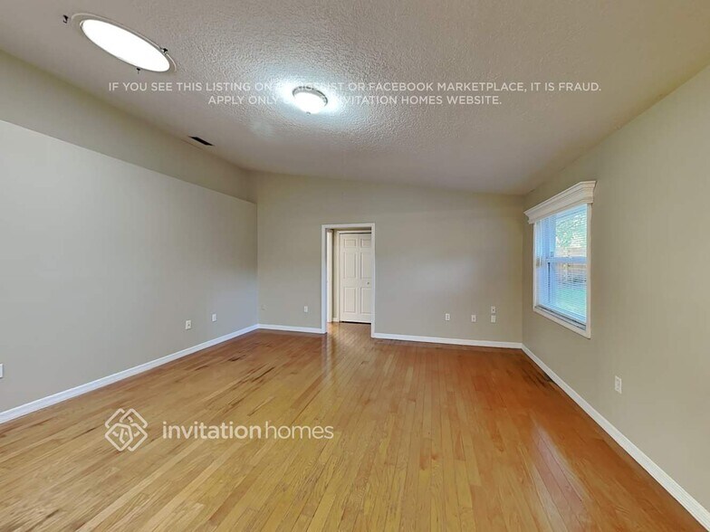 Building Photo - 4439 Diamond Cir W