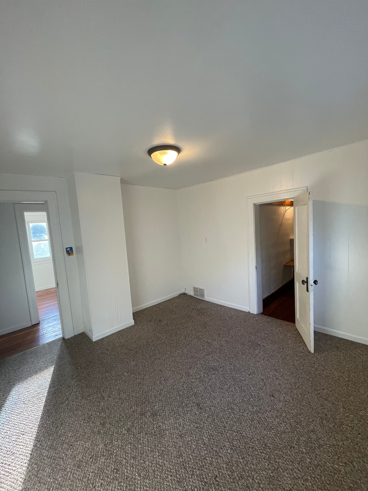 Bedroom - 123 Washington St