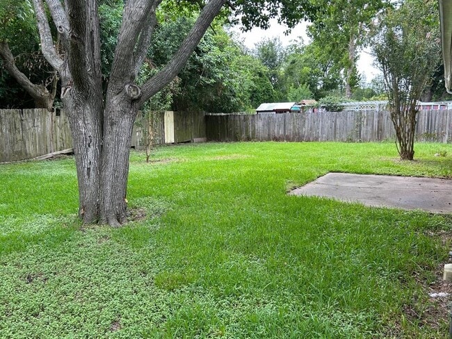 Building Photo - 7743 Alperton Dr
