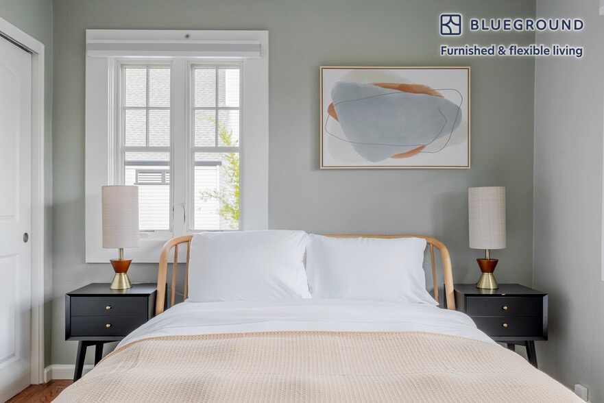 Building Photo - 329 Hawthorne Ave