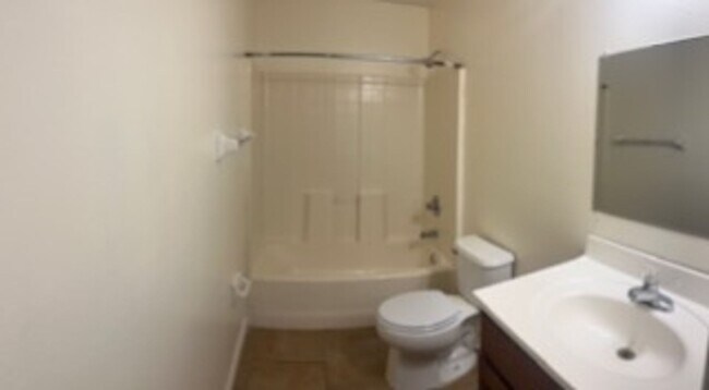 Building Photo - 610 Cassin Ave