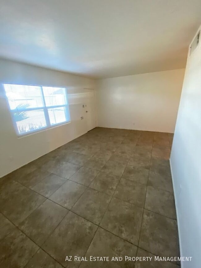 Building Photo - 1507 N 15th Ave