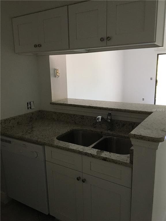 Building Photo - 375 Lake Ontario Ct