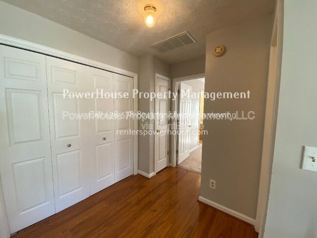 Building Photo - 605 Suwanee Lakes Cir NW