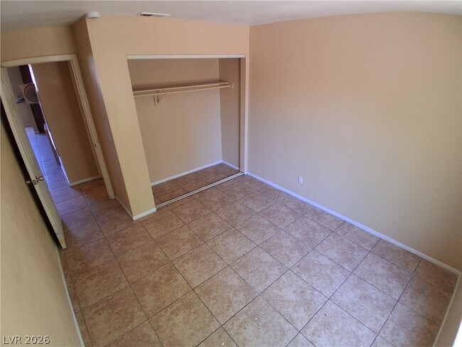 Building Photo - 7300 W Pirates Cove Rd