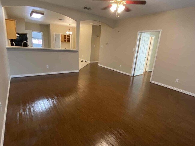 Building Photo - 300-306 East Main Street