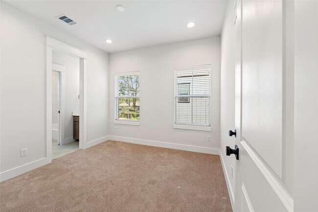 Building Photo - 5422 Wheatley St